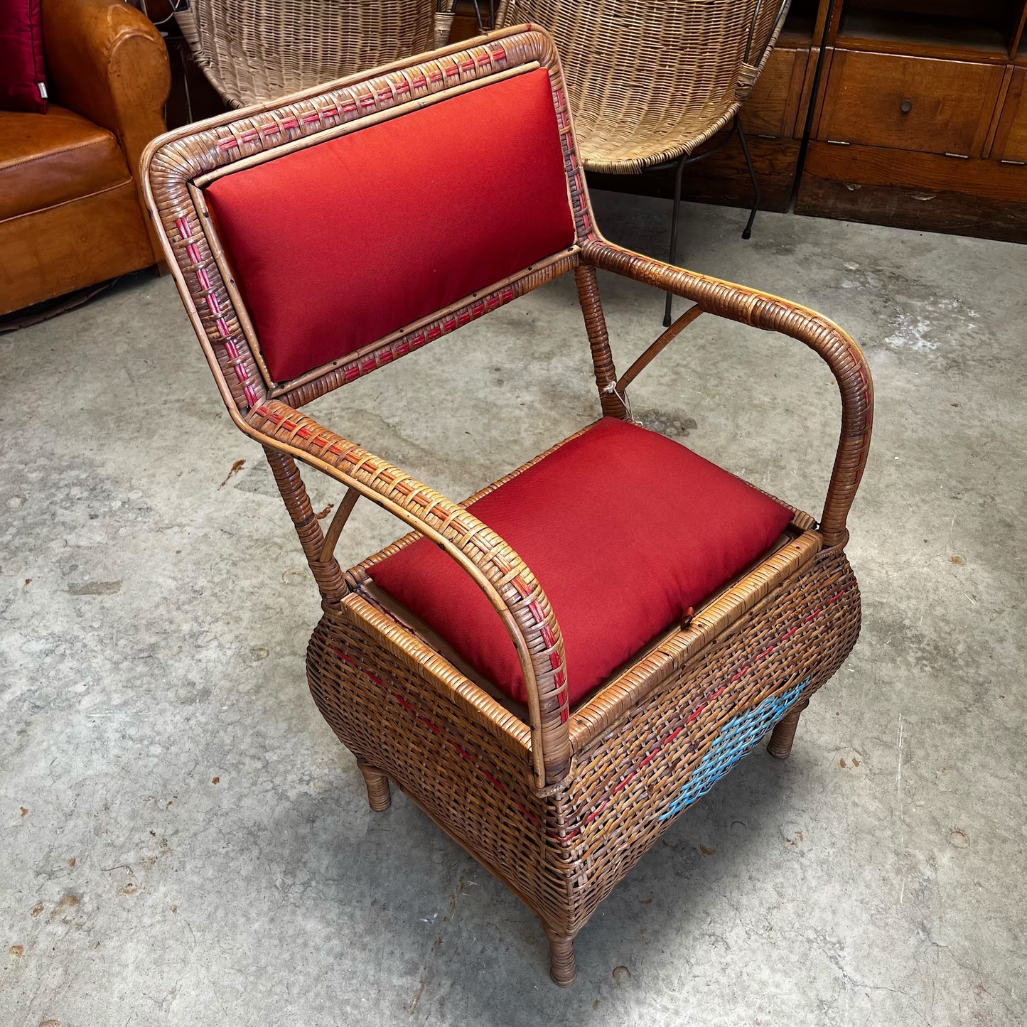 Fauteuil coffre osier