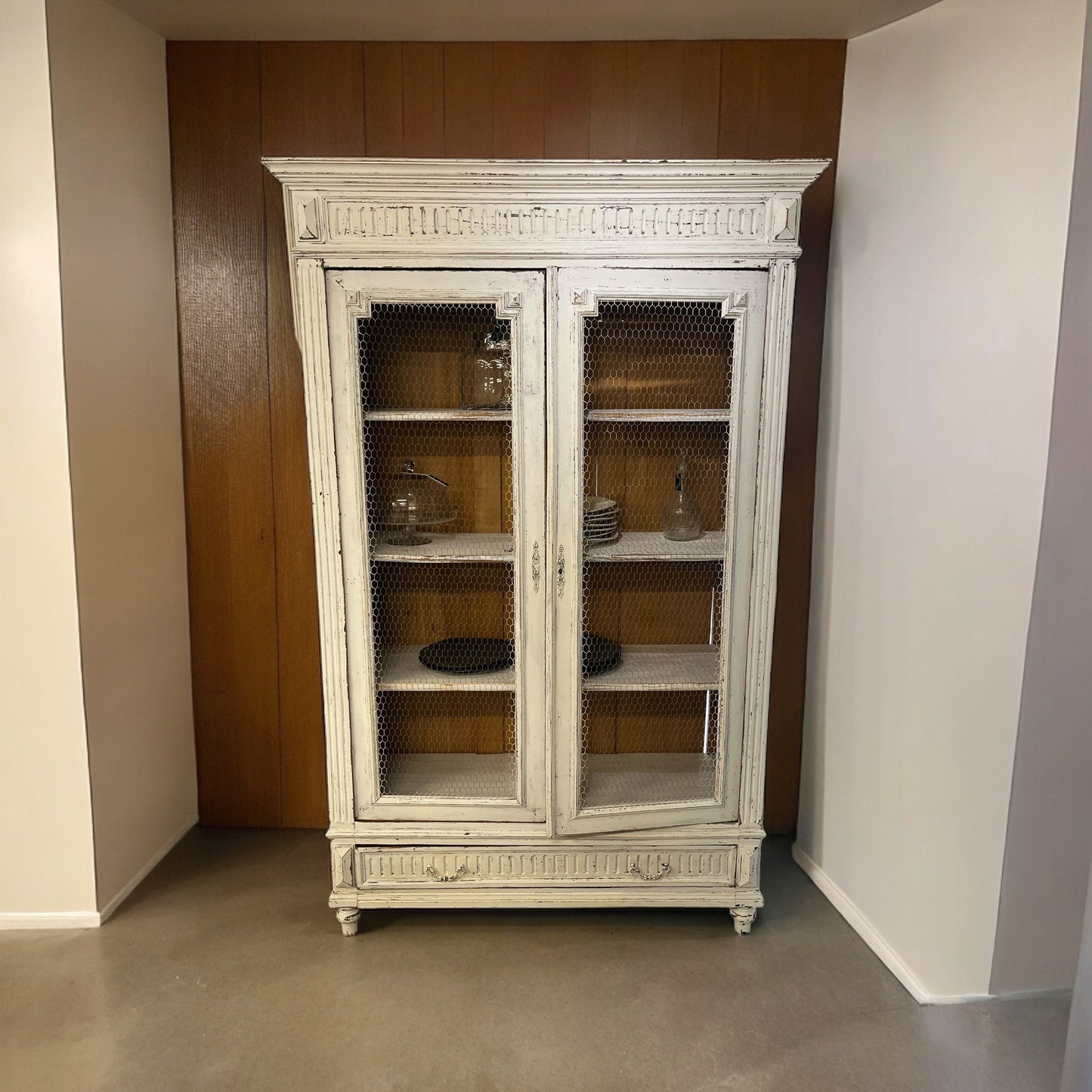 Armoire 2 Portes Grillagée