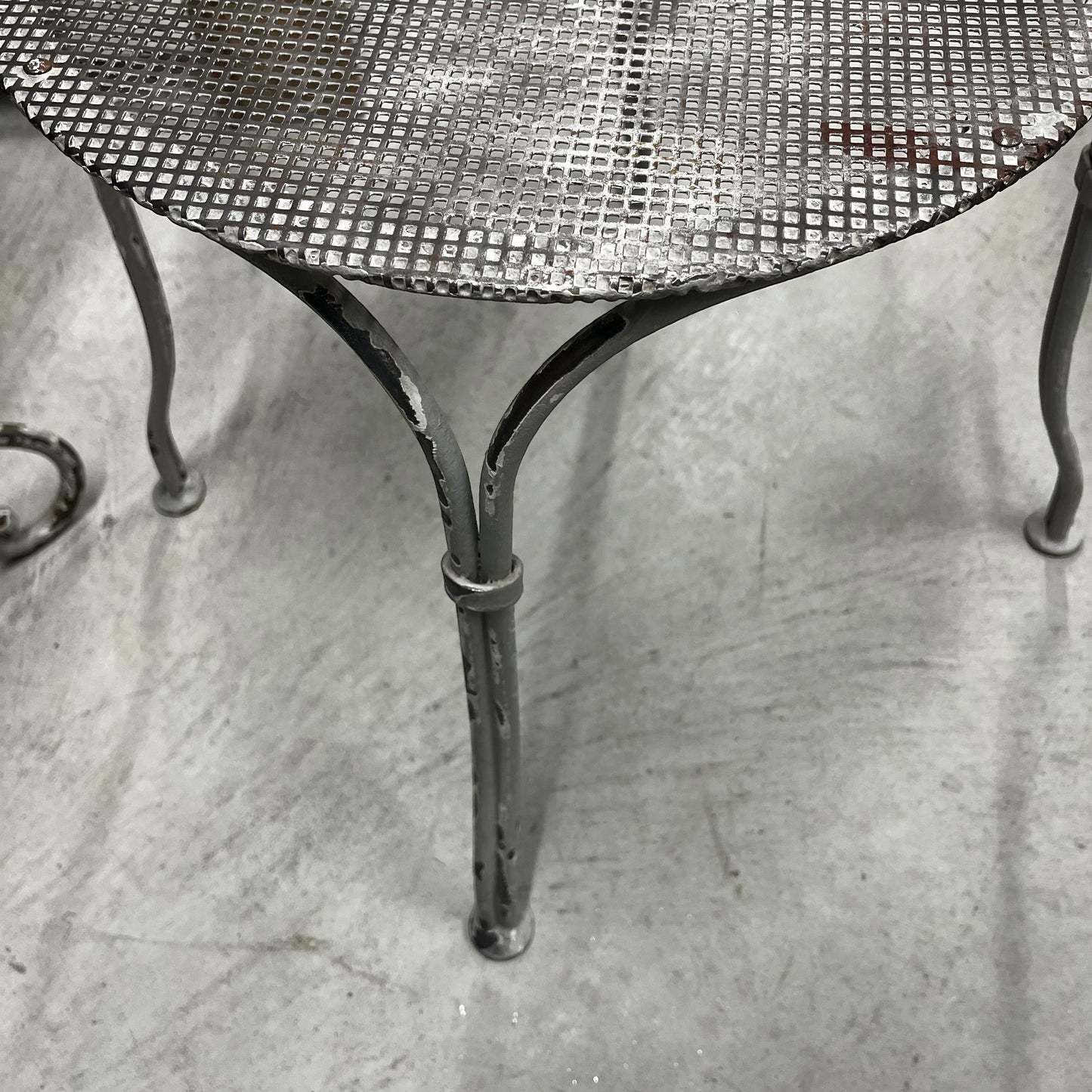 Table toilette en fer forgé
