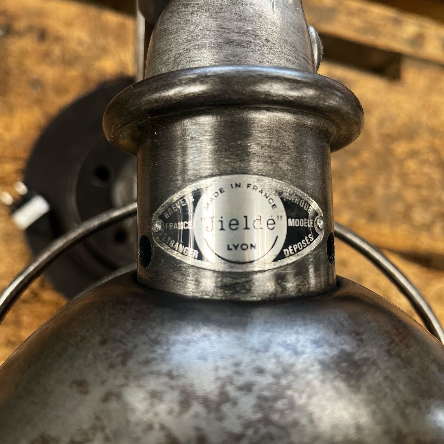 Lampe d'atelier Jielde
