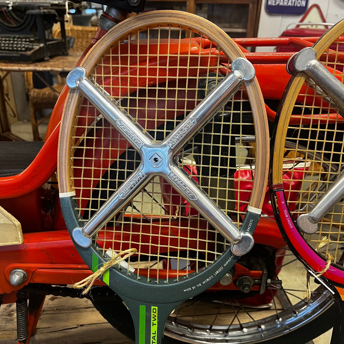Ancienne raquette de tennis vintage