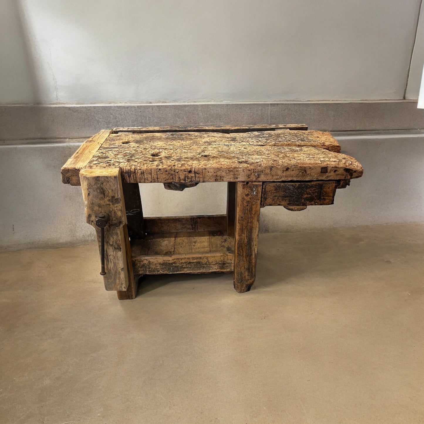 Ancien Etabli de menuiserie