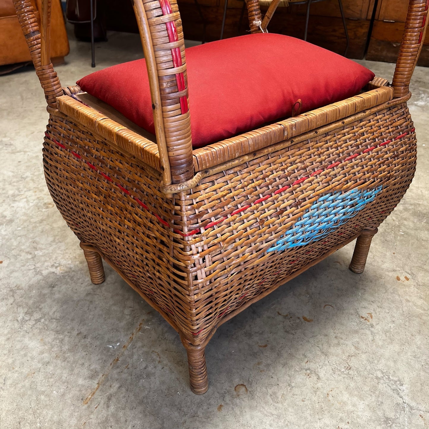 Fauteuil coffre osier
