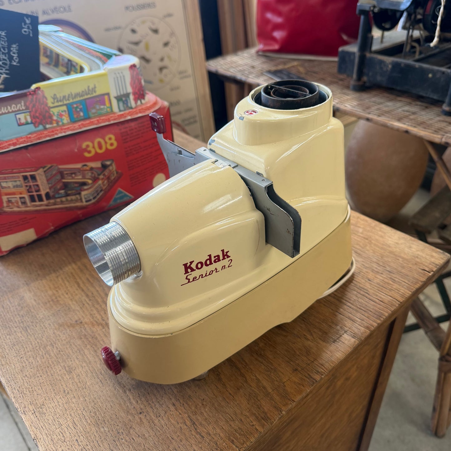 Ancien projecteur Kodak Vintage