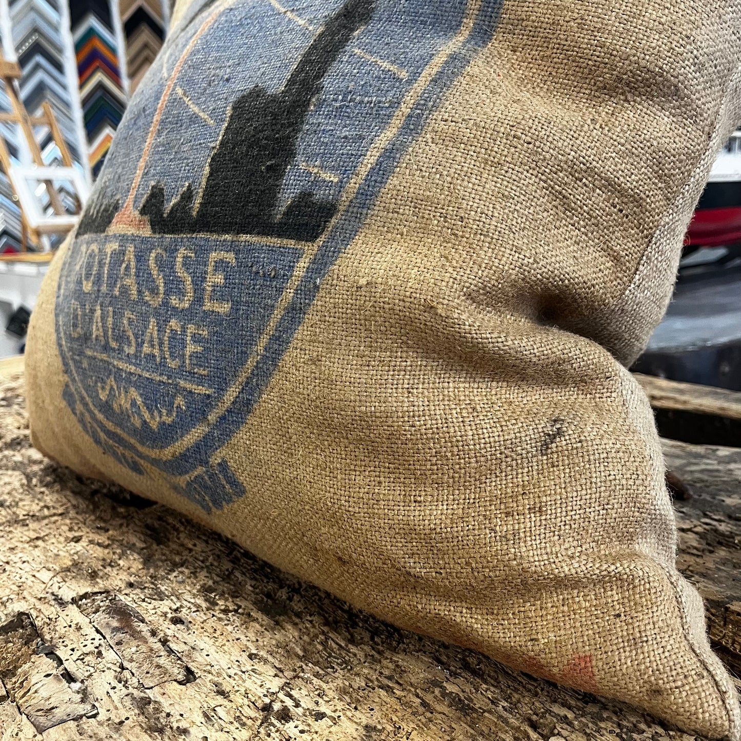 Coussin en toile de jute